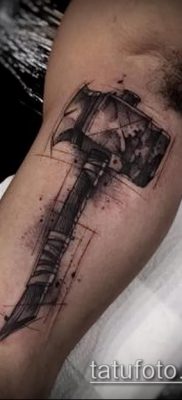 kalapács tetoválás fotó (érték) - példa egy érdekes tetoválási rajzra - 030