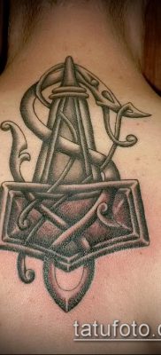 kalapács tetoválás fotó (érték) - példa egy érdekes tetoválási rajzra - 018