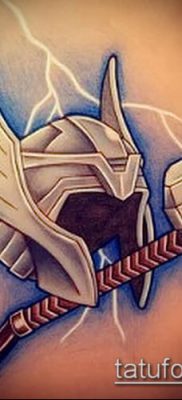 kalapács tetoválás fotó (érték) - példa egy érdekes tetoválási rajzra - 016