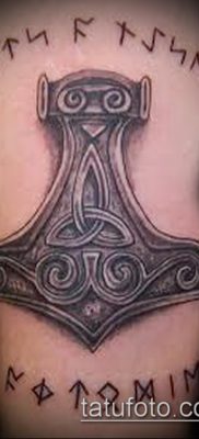 kalapács tetoválás fotó (érték) - példa egy érdekes tetoválási rajzra - 012