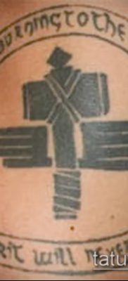 kalapács tetoválás fotó (érték) - példa egy érdekes tetoválási rajzra - 009