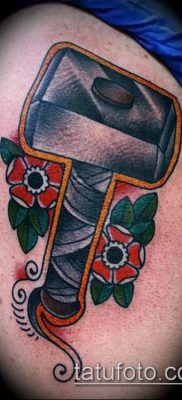 kalapács tetoválás fotó (érték) - példa egy érdekes tetoválási rajzra - 003