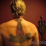 példa tetoválásra - Thor kalapácsa 