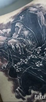 fotó tetováló szerzetes a motorháztetőben, 2017. 09. 16 -án, 003 - tetováló szerzetes a motorháztetőben -