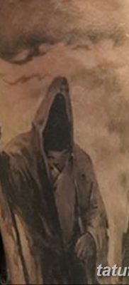 fotó tetováló szerzetes a motorháztetőben, 2017. 09. 16 -án, 005 - tetováló szerzetes a motorháztetőben -