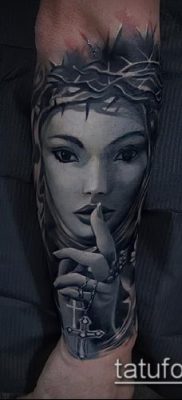 fotó egy apáca tetoválásról (jelentése) - példa egy érdekes tetoválási rajzra - 090