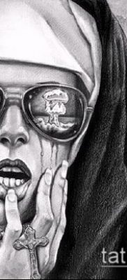 fotó egy apáca tetoválásról (jelentése) - példa egy érdekes tetoválási rajzra - 089
