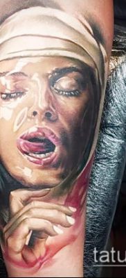 fotó egy apáca tetoválásról (jelentése) - példa egy érdekes tetoválási tervre - 078