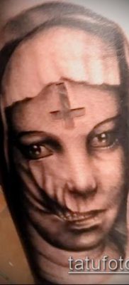 fotó egy apáca tetoválásról (jelentése) - példa egy érdekes tetoválási tervre - 057