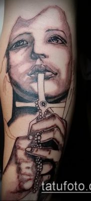 fotó apáca tetoválásról (jelentése) - egy példa egy érdekes tetoválási tervre - 049