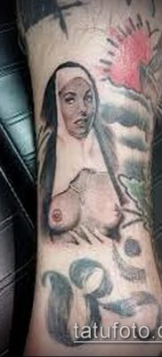 fotó egy apáca tetoválásról (jelentése) - példa egy érdekes tetoválási tervre - 045