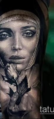 fotó egy apáca tetoválásról (jelentése) - példa egy érdekes tetoválási tervre - 024