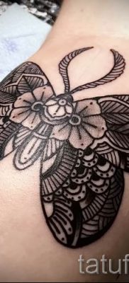 fotó lepke tetoválásról a moly tetoválás jelentéséről szóló cikkhez - tatufoto.ru - 43