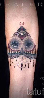 fotó lepke tetoválásról a moly tetoválás jelentéséről szóló cikkhez - tatufoto.ru - 40