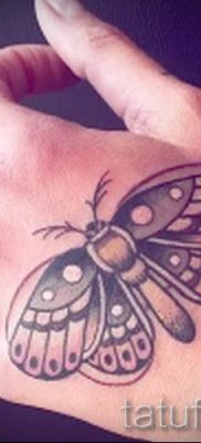 fotó lepke tetoválásról a moly tetoválás jelentéséről szóló cikkhez - tatufoto.ru - 29