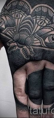 moly tetoválás fotója a moly tetoválás jelentéséről szóló cikkhez - tatufoto.ru - 27