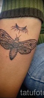 moly tetoválás fotója a moly tetoválás jelentéséről szóló cikkhez - tatufoto.ru - 21