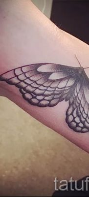 fotó lepke tetoválásról a moly tetoválás jelentéséről szóló cikkhez - tatufoto.ru - 7