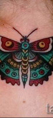 moly tetoválás fotója a moly tetoválás jelentéséről szóló cikkhez - tatufoto.ru - 3