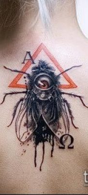 fotó egy légy tetoválásról (jelentése) - egy példa egy érdekes tetoválási rajzra - 018
