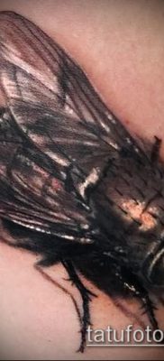 fotó egy légy tetoválásról (jelentése) - egy példa egy érdekes tetoválási rajzra - 009