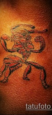 Снимка на татуировка на мравка (значение) - пример за интересен дизайн на татуировка - 029