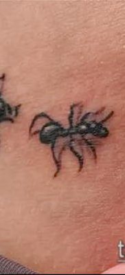 Снимка на татуировка на мравка (значение) - пример за интересна рисунка на татуировка - 012