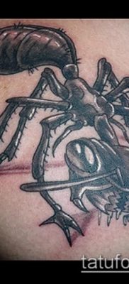 Снимка на татуировка на мравка (значение) - пример за интересна рисунка на татуировка - 010