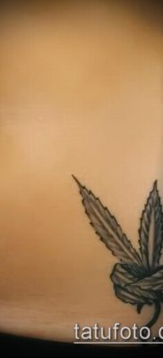 женска татуировка на бедрото (значение) - пример за интересен дизайн на татуировка - 019