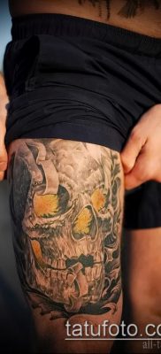 татуировка на бедрото за мъже (стойност) - пример за интересна рисунка за татуировка - 008