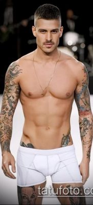 татуировка на бедрото за мъже (стойност) - пример за интересна рисунка за татуировка - 003