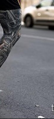 татуировка на бедрото за мъже (значение) - пример за интересна рисунка на татуировка - 002