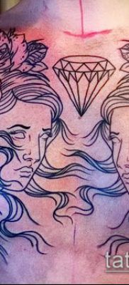 fotó a tetoválásról a mellkason (jelentése) - példa egy érdekes tetoválási rajzra - 080