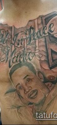 fotó a tetoválásról a mellkason (jelentése) - példa egy érdekes tetoválási tervre - 054