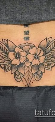 farokcsont tetoválás fotó (érték) - példa egy érdekes tetoválási rajzra - 042