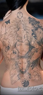 tetoválás a farokcsont fotóján (érték) - példa egy érdekes tetoválási rajzra - 025