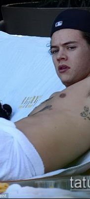 könyök tetoválás fotó (jelentése) - példa egy érdekes tetoválási rajzra - 009