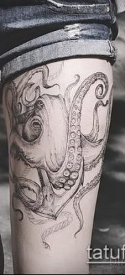 fotó tetoválásról a combon (jelentése) - példa rajz - 071