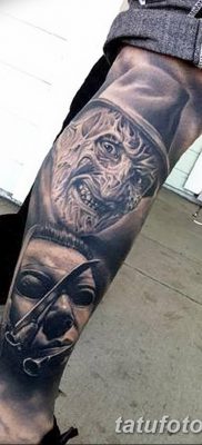 fotó a jobb lábán lévő tetoválásról, 2018. 04. 16 -án, №085 - tetoválás a jobb lábán -