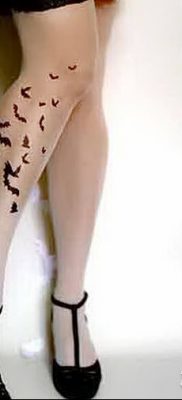 fotó a jobb lábán lévő tetoválásról, 2018. 04. 16 -án, №041 - tetoválás a jobb lábán -