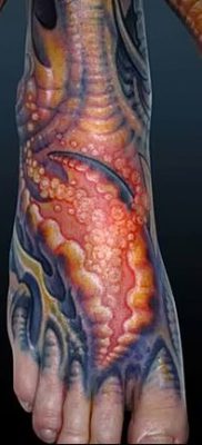 fotó a jobb lábán lévő tetoválásról, 2018. 04. 16 -án, №046 - tetoválás a jobb lábán -