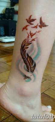 fotó a jobb lábán lévő tetoválásról, 2018. 04. 16 -án, №065 - tetoválás a jobb lábán -