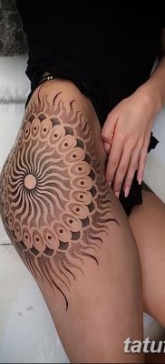 fotó a fenéken lévő tetoválásról, 2017. 09. 19 -én # 017 - tetoválás a fenéken -