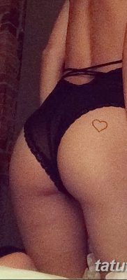 fotó a fenéken lévő tetoválásról, 2017. 09. 09. №027 - tetoválás a fenéken -