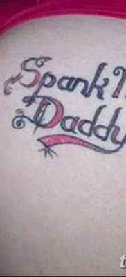 fotó a fenéken lévő tetoválásról, 2017. 09. 09. №063 - tetoválás a fenéken -