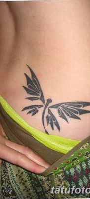 fotó a fenéken lévő tetoválásról, 2017. 09. 09. №094 - tetoválás a fenéken -
