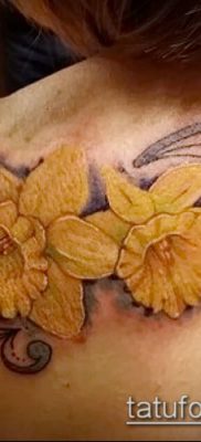 fotó egy nárcisz tetoválásról (Narcissus Tattoo) (érték) - példa rajz - 002