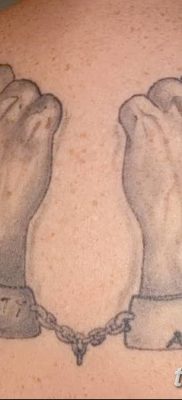 fotó bilincs tetoválás kelt 2018.06.25. №096 - tetováló bilincs -
