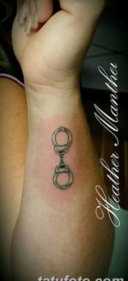 fotó bilincs tetoválás kelt 2018.06.25. №019 - tetováló bilincs -