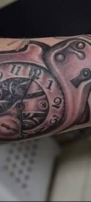 fotó bilincs tetoválás kelt 2018.06.25. №053 - tetováló bilincs -
